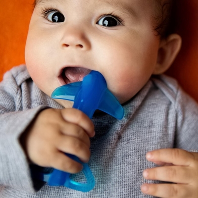 BPA Ücretsiz Kırılmaz Sıcak Satış Silikon Bebek Diş Kaşıyıcı Oyuncak Sterilizatörde Güvenli